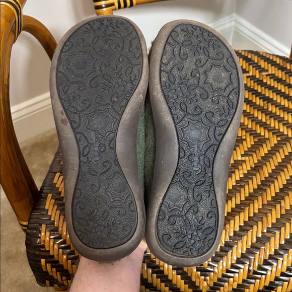 L.L.Bean Women's Daybreak Scuff Motif Slipper Embroidered Dog Size 7 - Picture 6 of 7